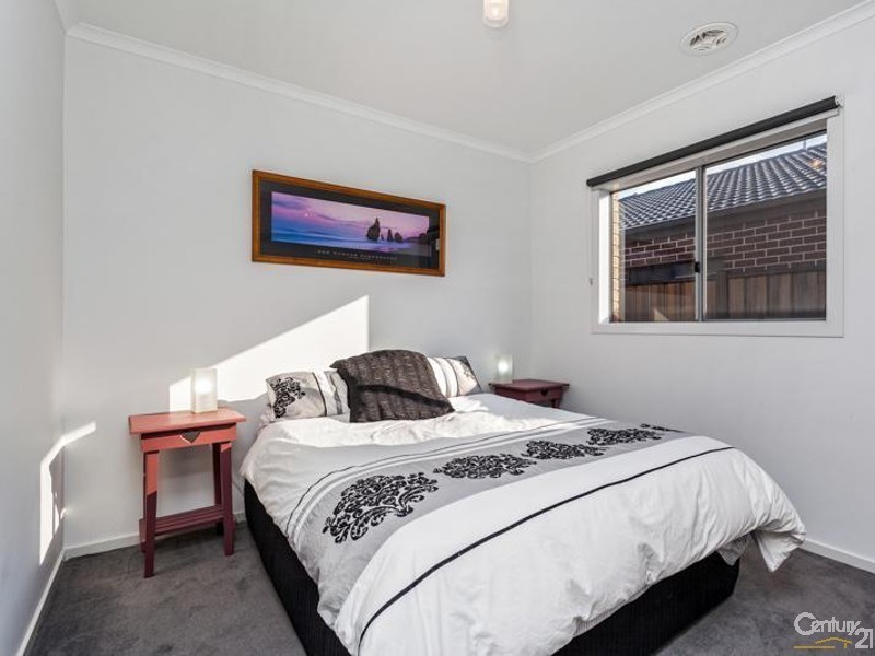 28 Atkinson Close, Point Cook VIC 3030