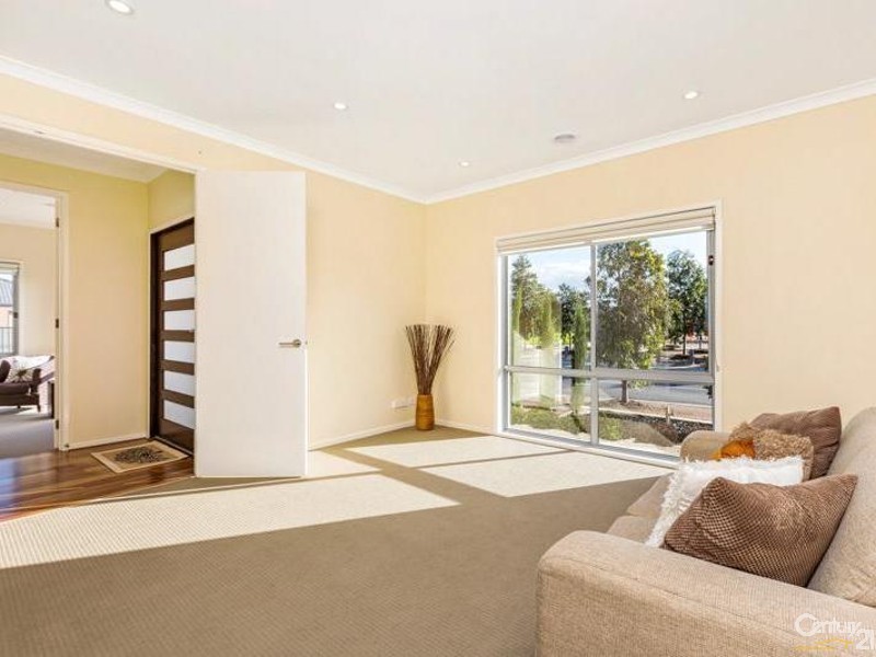 21 Wattle Tree Drive, Point Cook VIC 3030