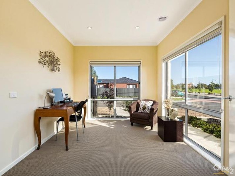 21 Wattle Tree Drive, Point Cook VIC 3030