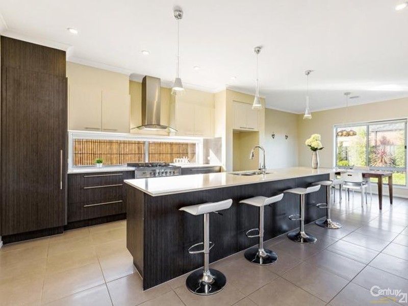 21 Wattle Tree Drive, Point Cook VIC 3030