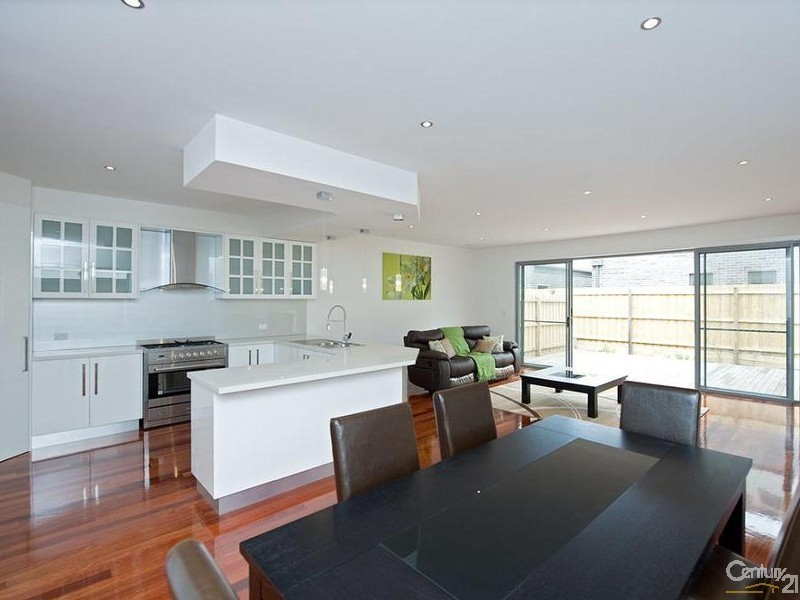 132 Blackshaws Road, South Kingsville VIC 3015