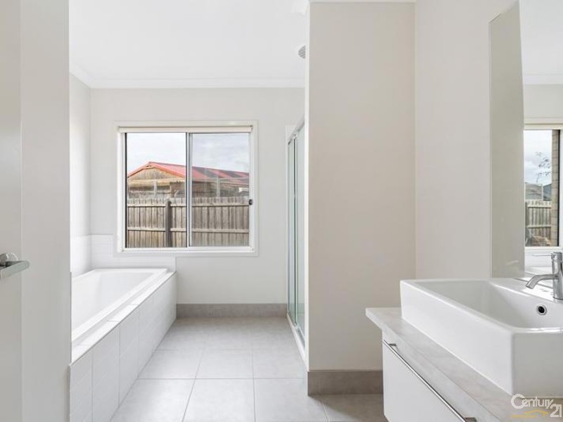 81 Rose Grange, Tarneit VIC 3029