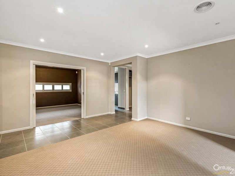 5 Kellerman Drive, Point Cook VIC 3030