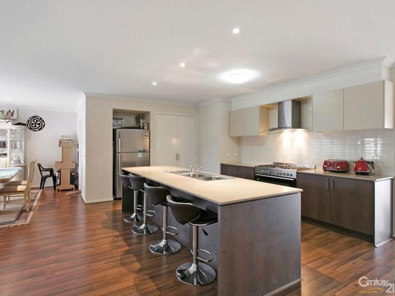 42 Tristania Drive, Point Cook VIC 3030