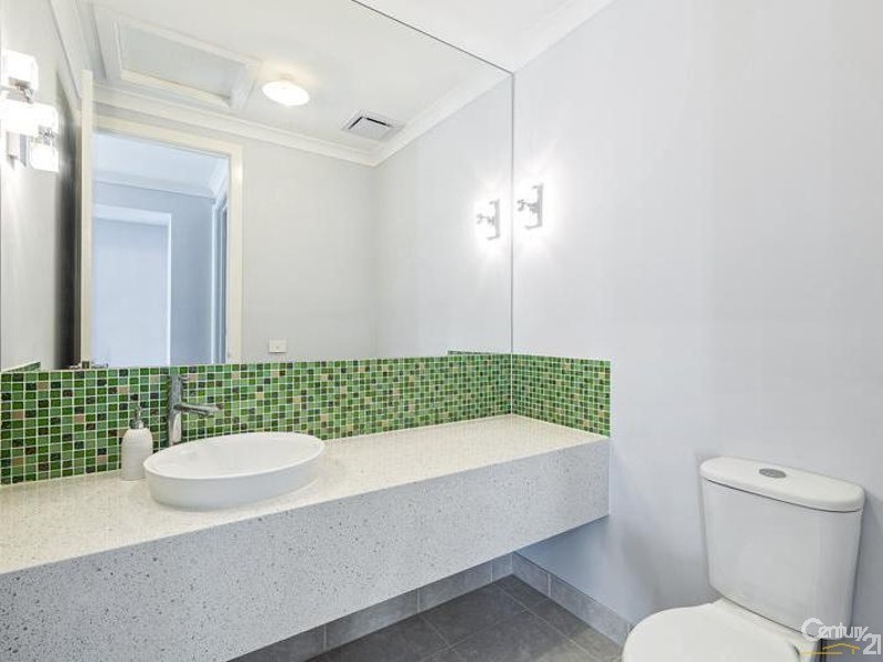 13 Royal Circuit, Point Cook VIC 3030