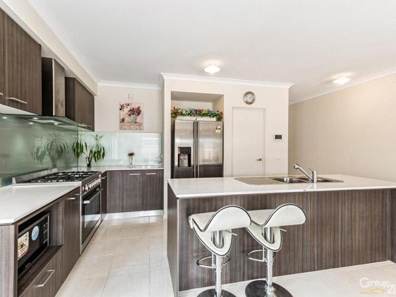 29 Martaban Crescent, Point Cook VIC 3030