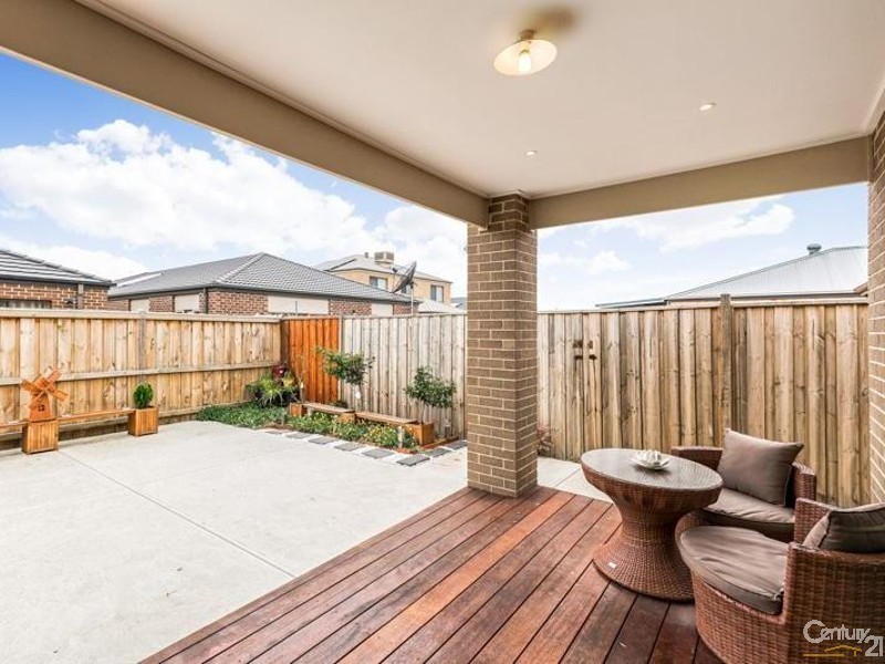 29 Martaban Crescent, Point Cook VIC 3030