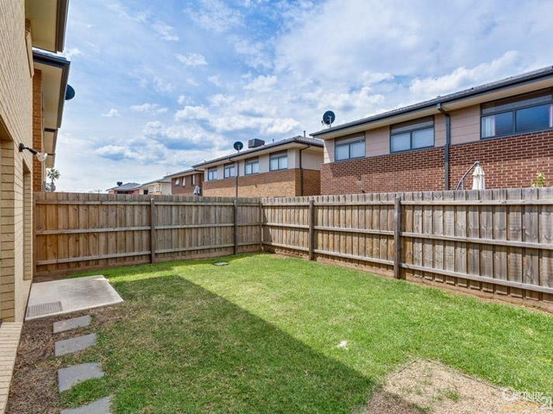 9 Struga Road, Sunshine West VIC 3020