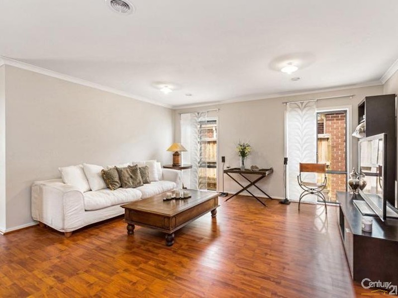 4 Baybreeze Street, Point Cook VIC 3030