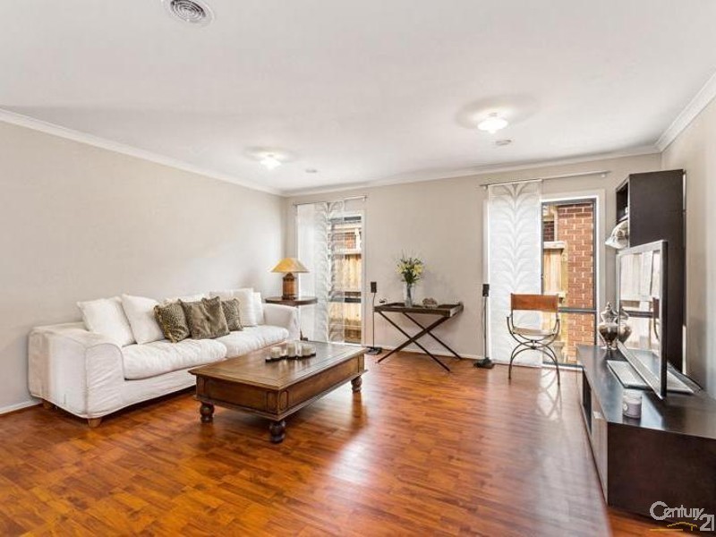 4 Baybreeze Street, Point Cook VIC 3030