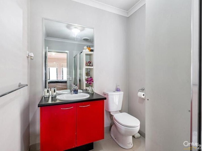 4 Baybreeze Street, Point Cook VIC 3030