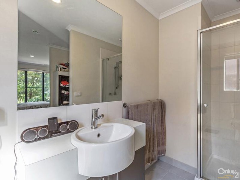 16 Jemma Avenue, Point Cook VIC 3030