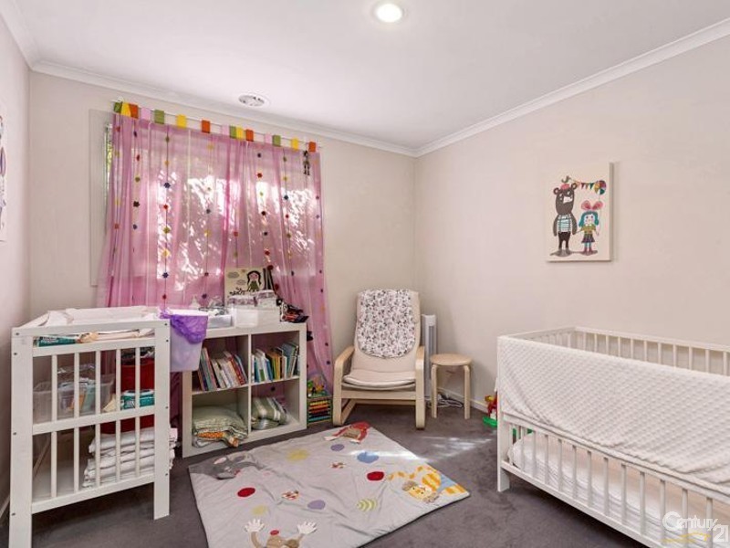 16 Jemma Avenue, Point Cook VIC 3030