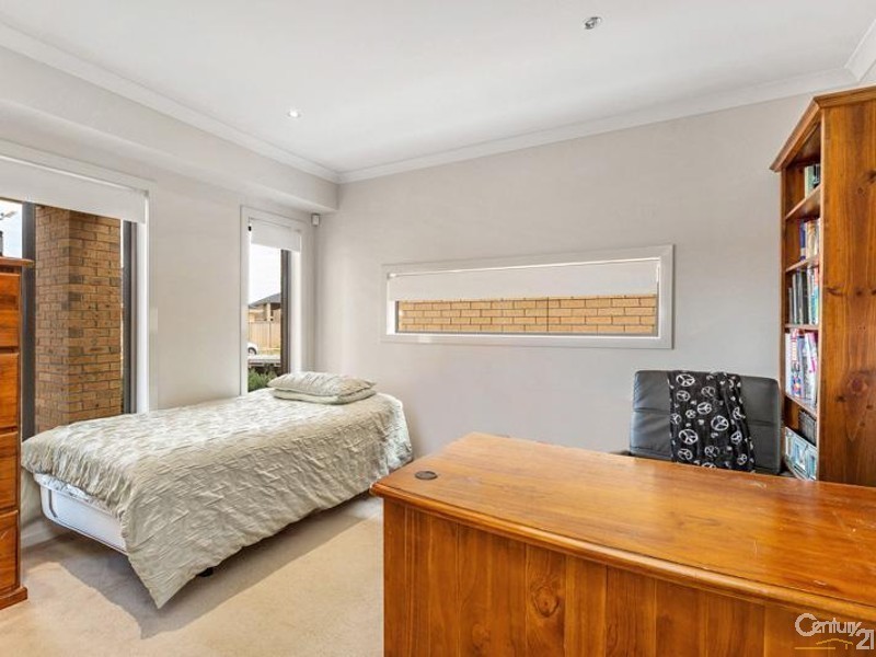 6 Maritime Circuit, Point Cook VIC 3030