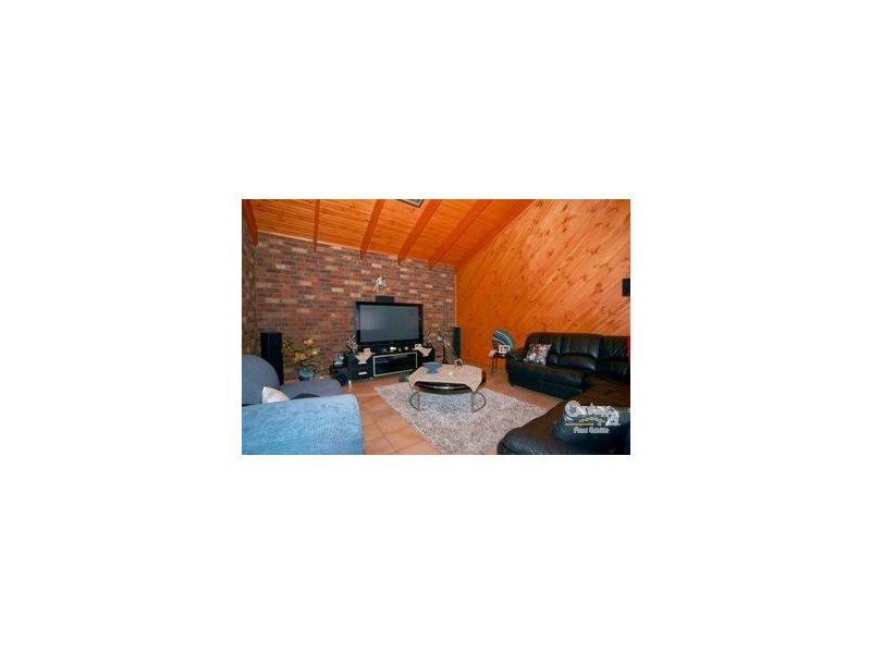 38 Bellbrook Drive, Dandenong North VIC 3175