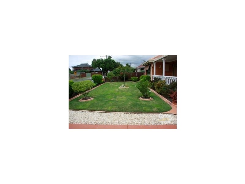 17 Boronia Ave, Dandenong North VIC 3175