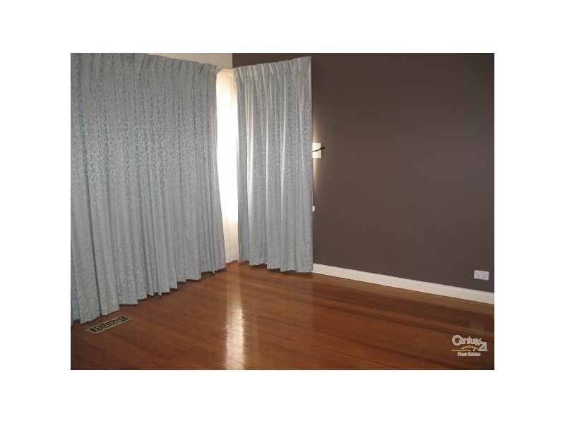 5 Dawson Court, Clayton VIC 3168