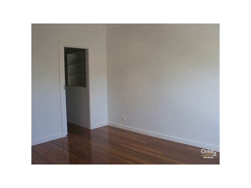 5b Dawson Court, Clayton VIC 3168