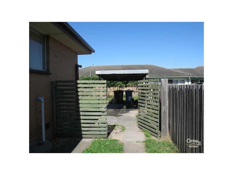 2/7 Haresta Ave, Dandenong South VIC 3175