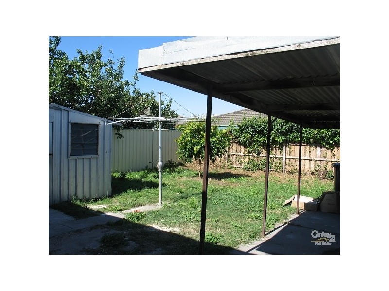 2/7 Haresta Ave, Dandenong South VIC 3175