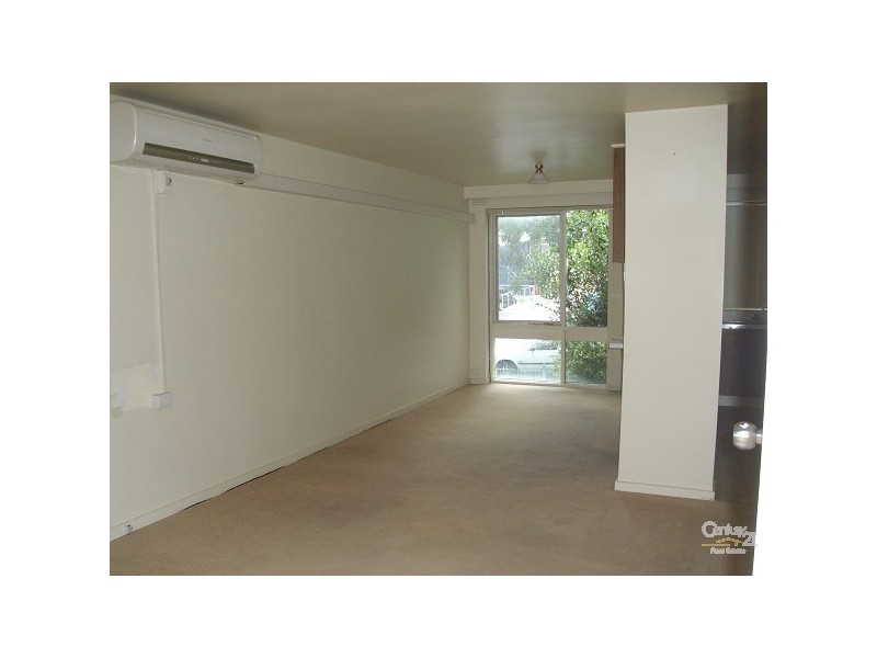 13/9 Weller Street, Dandenong VIC 3175