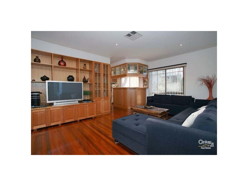 7 Glendale Crescent, Berwick VIC 3806