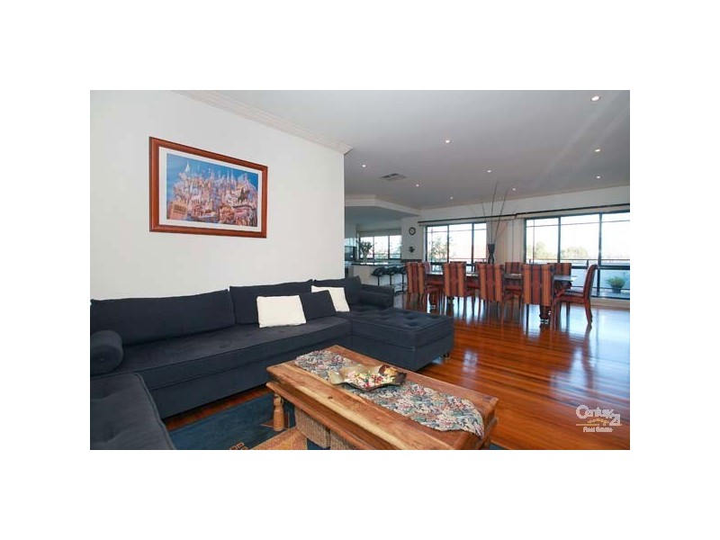 7 Glendale Crescent, Berwick VIC 3806