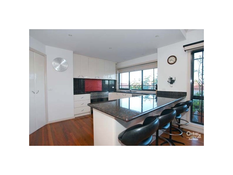 7 Glendale Crescent, Berwick VIC 3806