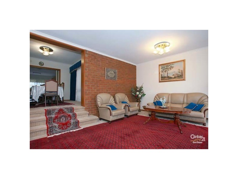 5 Antrim Close, Endeavour Hills VIC 3802