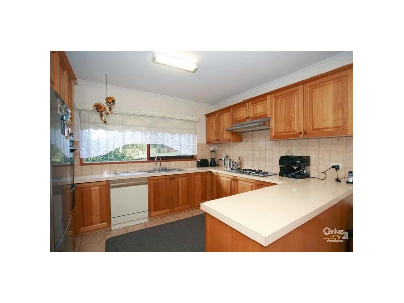 5 Antrim Close, Endeavour Hills VIC 3802