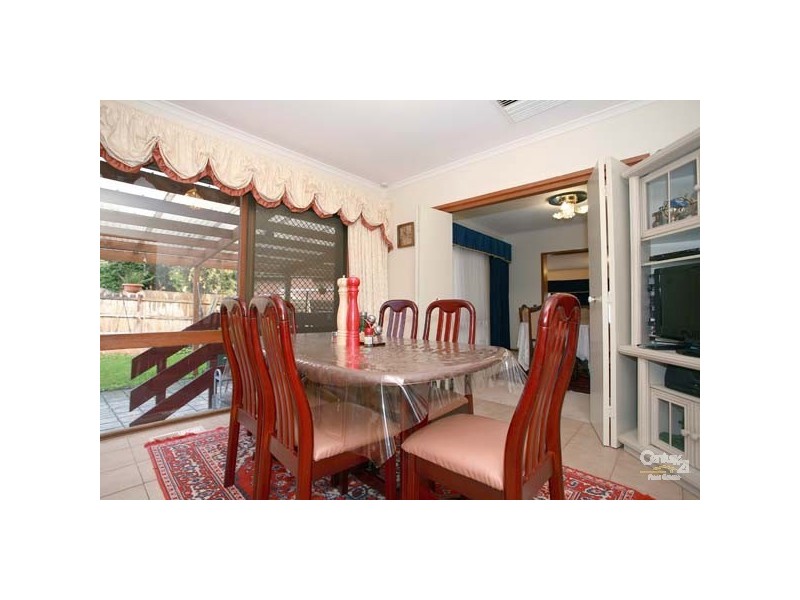 5 Antrim Close, Endeavour Hills VIC 3802