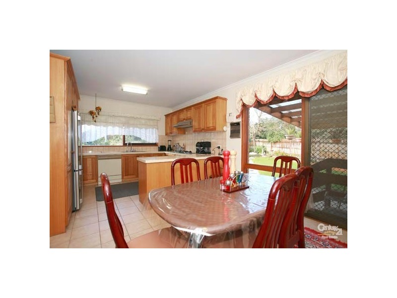 5 Antrim Close, Endeavour Hills VIC 3802