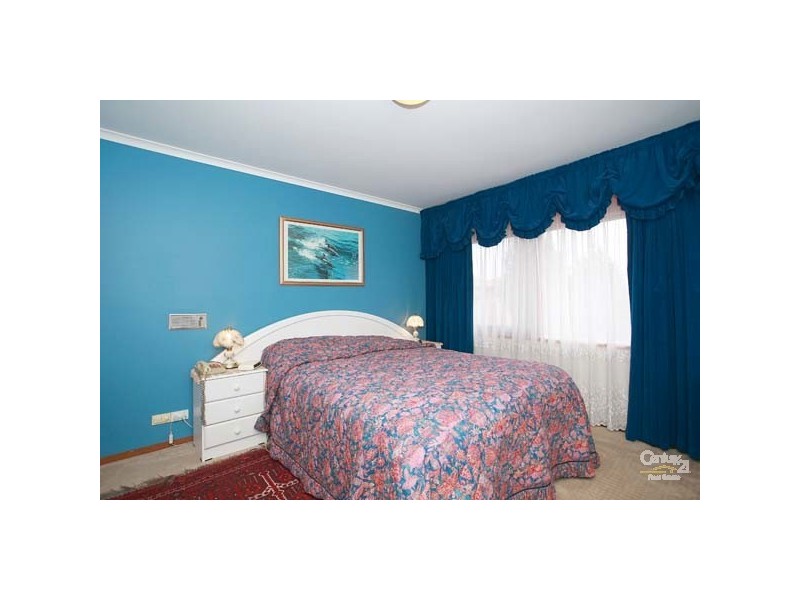 5 Antrim Close, Endeavour Hills VIC 3802