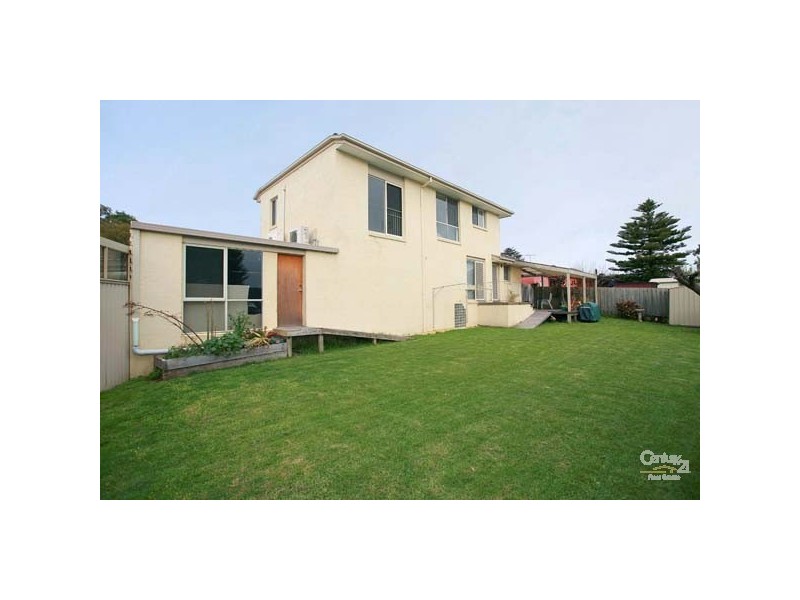 9 Gumbuya Close, Eumemmerring VIC 3177