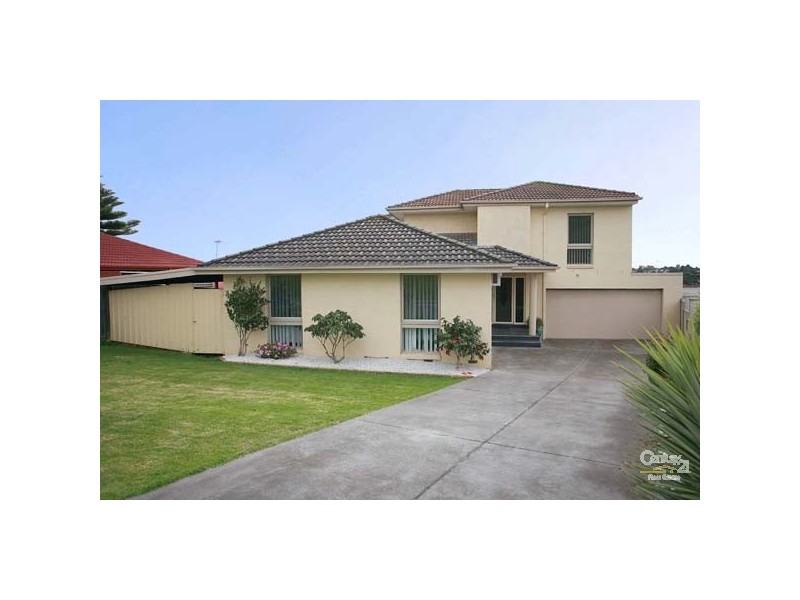 9 Gumbuya Close, Eumemmerring VIC 3177