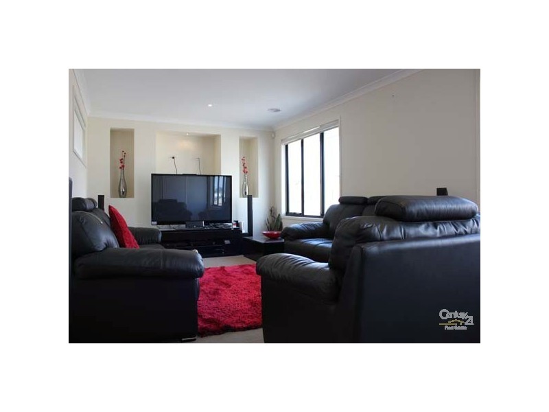 14 Bassett St, Dandenong VIC 3175