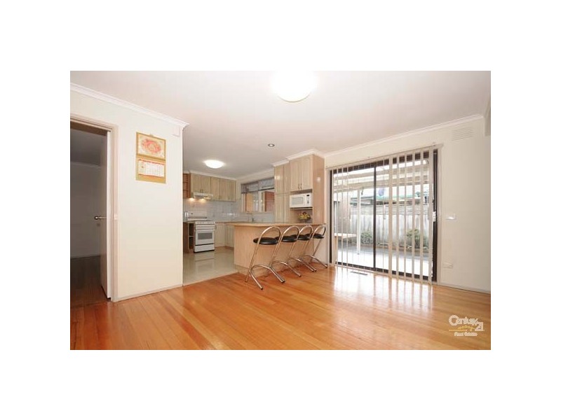 18 Primrose Hill Close, Endeavour Hills VIC 3802