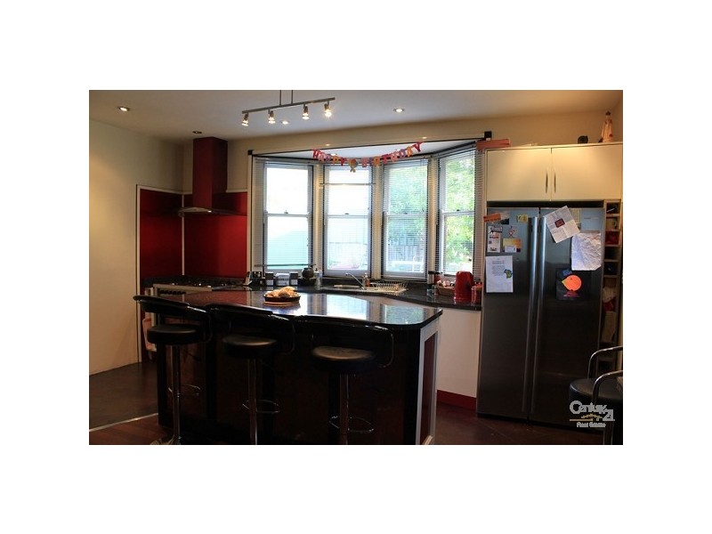 27 Hutton St, Dandenong VIC 3175