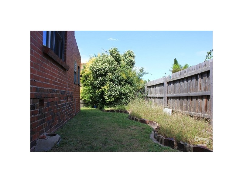 14/7-11 Hutton St, Dandenong VIC 3175