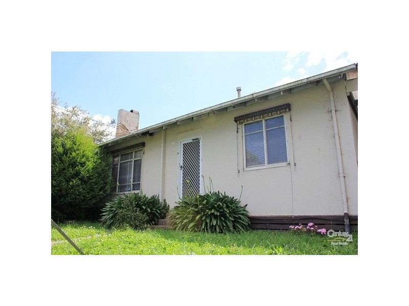5 Page Court, Dandenong North VIC 3175