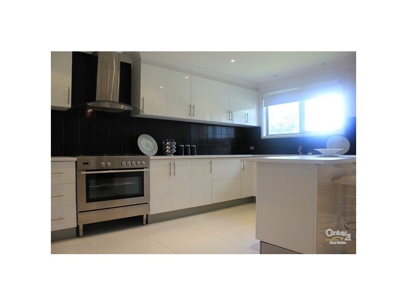33 Kandra Street, Dandenong North VIC 3175