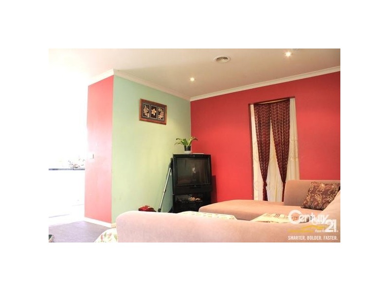 2/9 Wilma Ave,, Dandenong VIC 3175