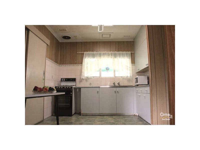 33 Curtin Crescent, Dandenong North VIC 3175
