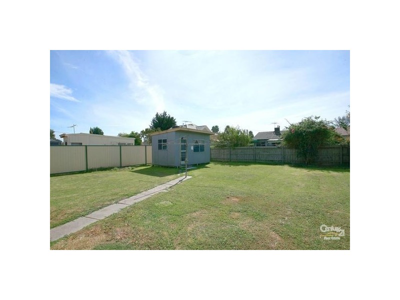 5 & 7 Laurina Court, Doveton VIC 3177