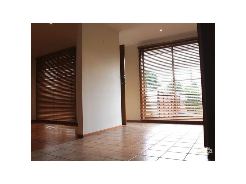 1/3 Arthur Phillip Drive, Endeavour Hills VIC 3802