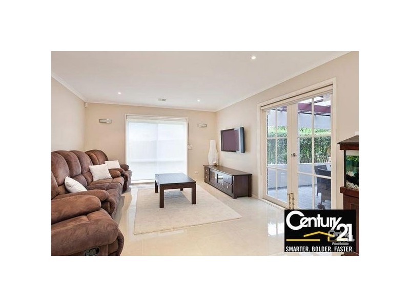 6 Ferncroft Court, Berwick VIC 3806