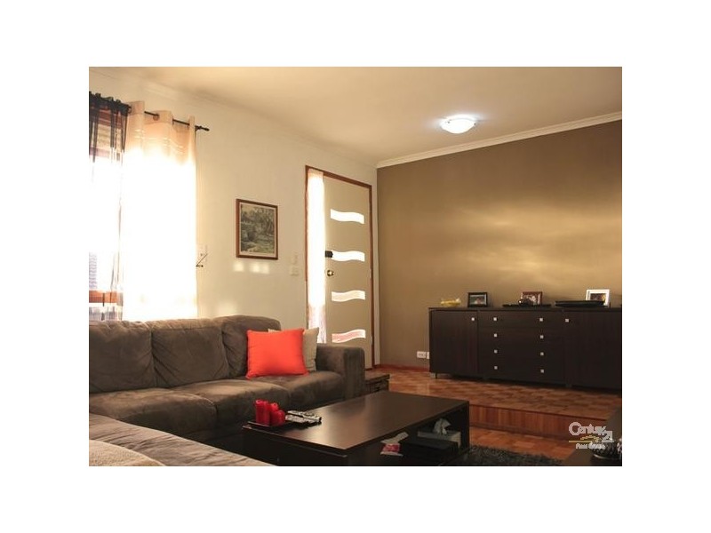 2 Janmara Ct, Endeavour Hills VIC 3802