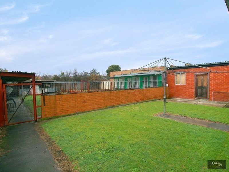 27 Morwell Avenue, Dandenong South VIC 3175