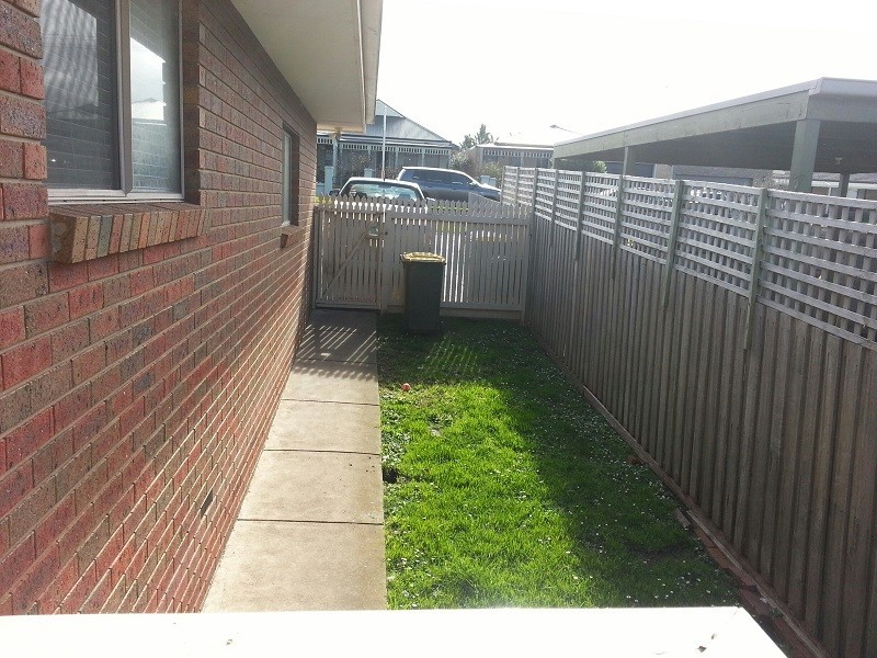 2/33  Balmoral Road, Warrnambool VIC 3280