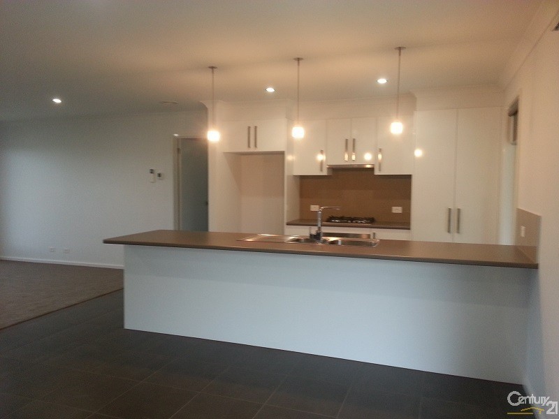 48 Dennington Rise, Warrnambool VIC 3280